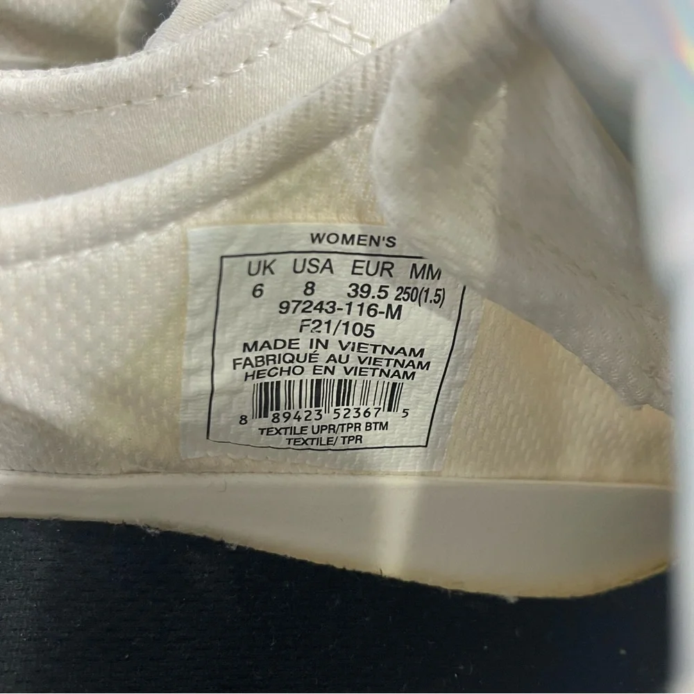 Palladium white revolt low textile sneakers lug sole women’s size 8‎ chunky Y2K